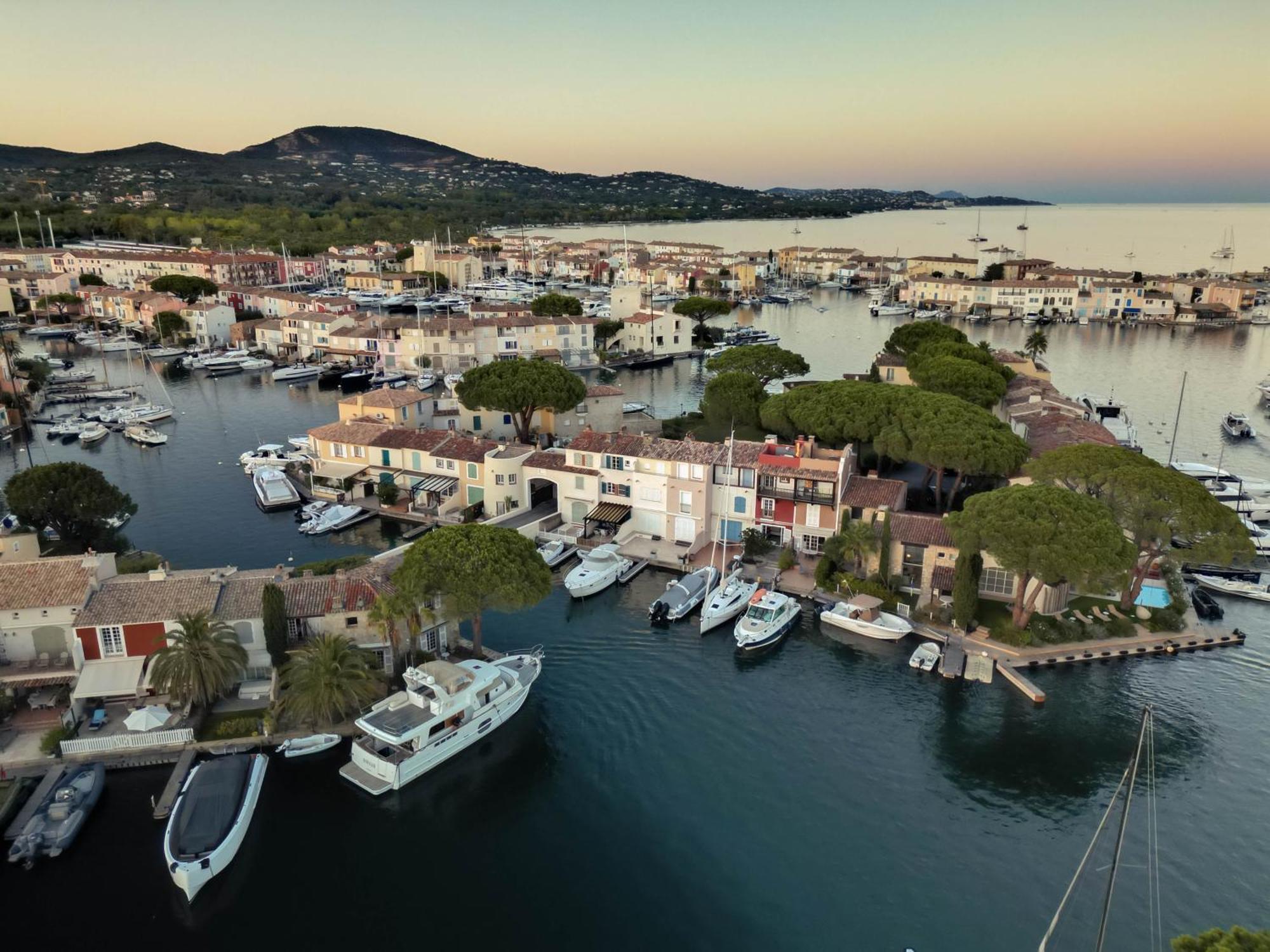 Huebsches Haus Direkt Am Wasser, St. Tropez 15 Min! Villa Гримо Екстериор снимка